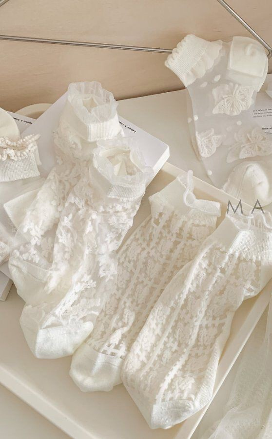 Bawełniane stopki damskie Magnetis CC-251106 – miękkie, wzorzyste ecru