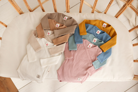 03234F "Natural Harmony" Body dzidziuś z długim rękawem Makoma fango 