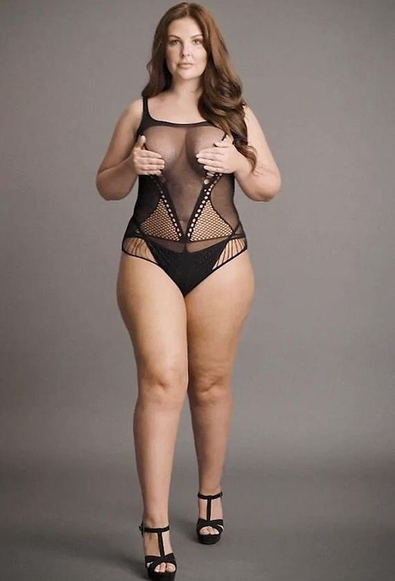 Body DES018 Le Désir zmysłowe body z geometrycznymi wycięciami