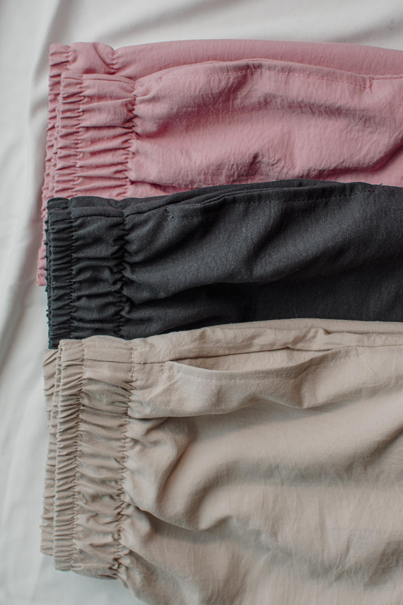 Maeve 875 Spodnie piżamowe damskie De Lafense – długie, gładkie, z kieszeniami - piasek