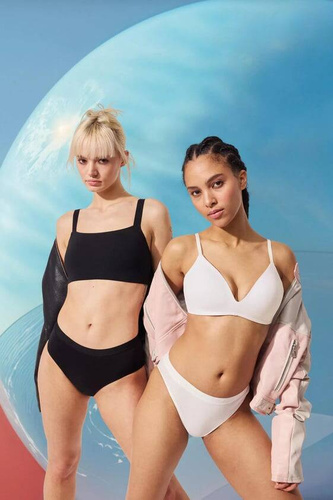 GO Casual Top na ramiączkach Sloggi - czarny