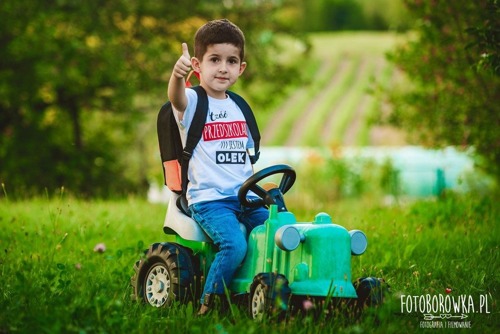 Koszulka dziecięca krótki rękaw "Cześć PRZEDSZKOLAKI z imieniem" Moocha czarny