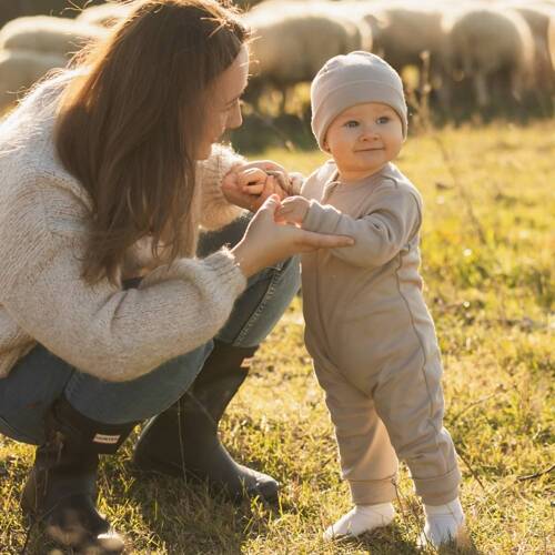 Merino Pajac z wełny merynosów Eevi - beżowy